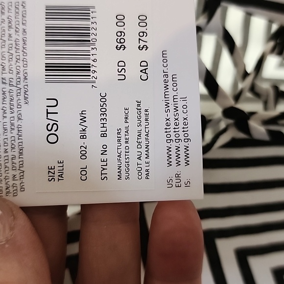 Beach Life Black and White Geo Print Kaftan. 100% Viscose - Picture 4 of 4